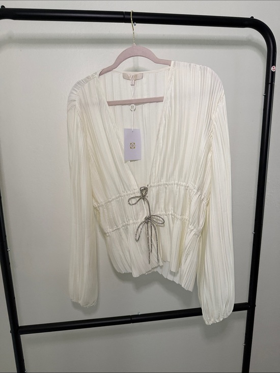 Vince Tops - Vince Ivory Pleated V-Neck Drawstring Blouse